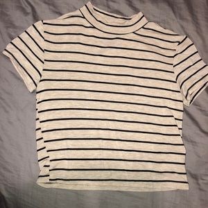 Forever 21 short sleeve crop top